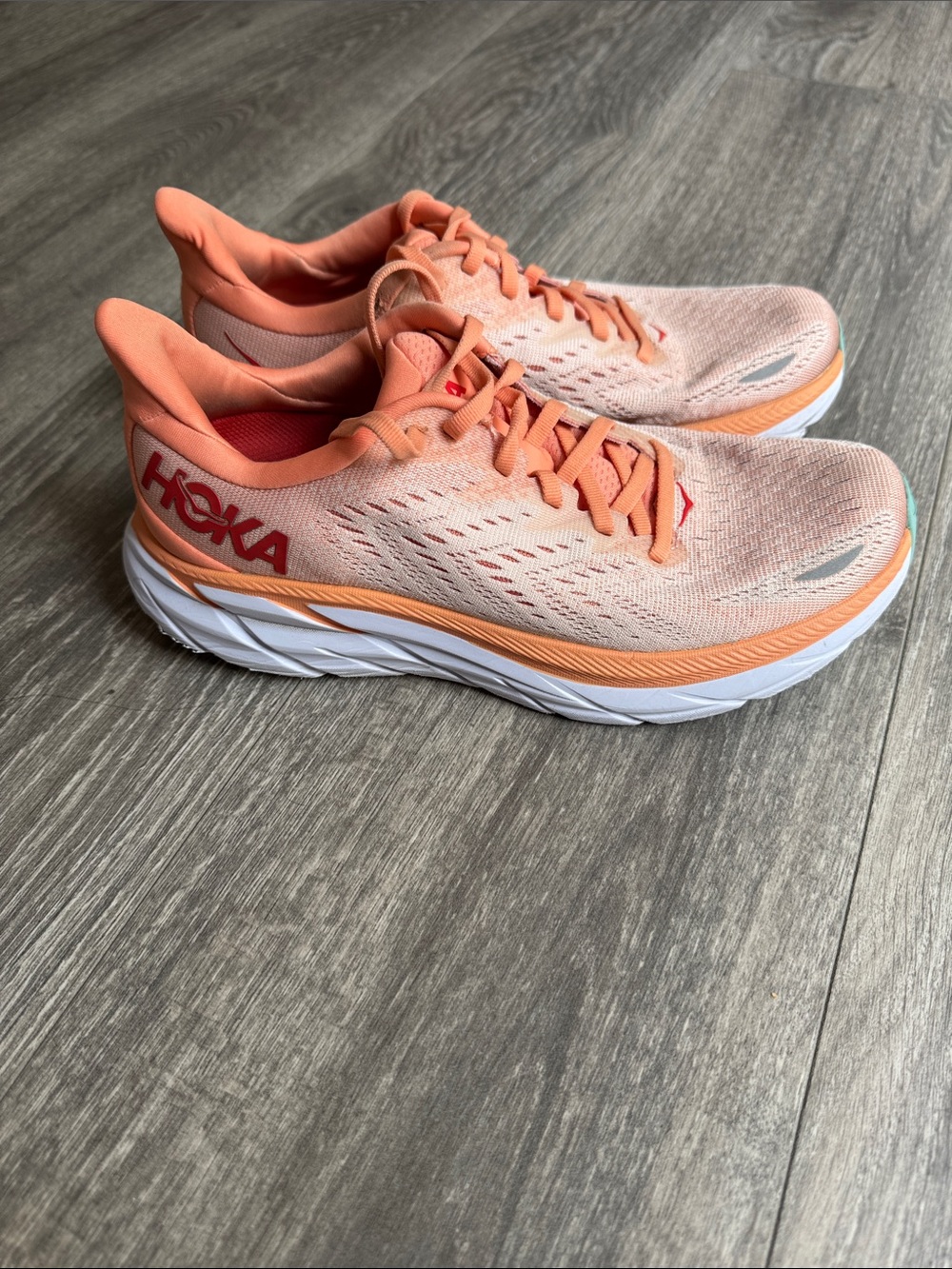 Hoka Clifton 8 Women's Coral/Peach Running Shoes - Lightweight Cushioning